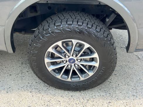 Used 2020 Ford F150 XLT w/ Equipment Group 302A Luxury AWD/4WD image 21