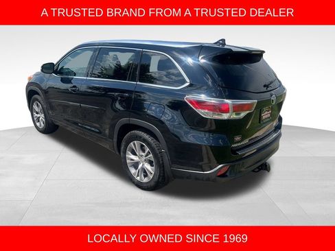 Used 2014 Toyota Highlander XLE AWD/4WD image 3