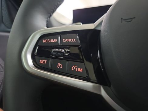 Used 2025 BMW 230i Coupe w/ M Sport Package image 18