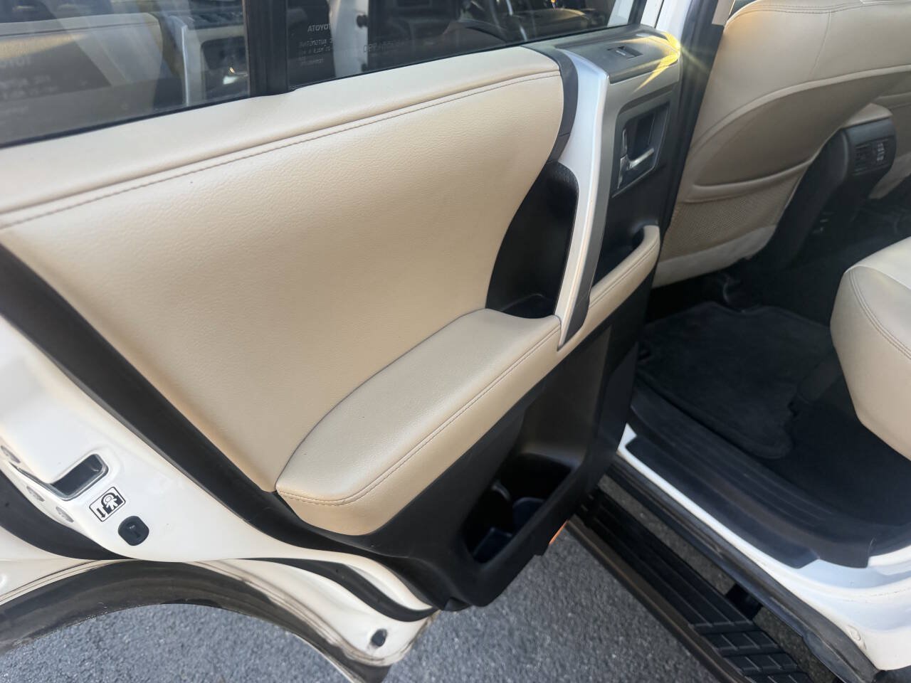 Used 2016 Toyota 4Runner SR5 Premium RWD image 20