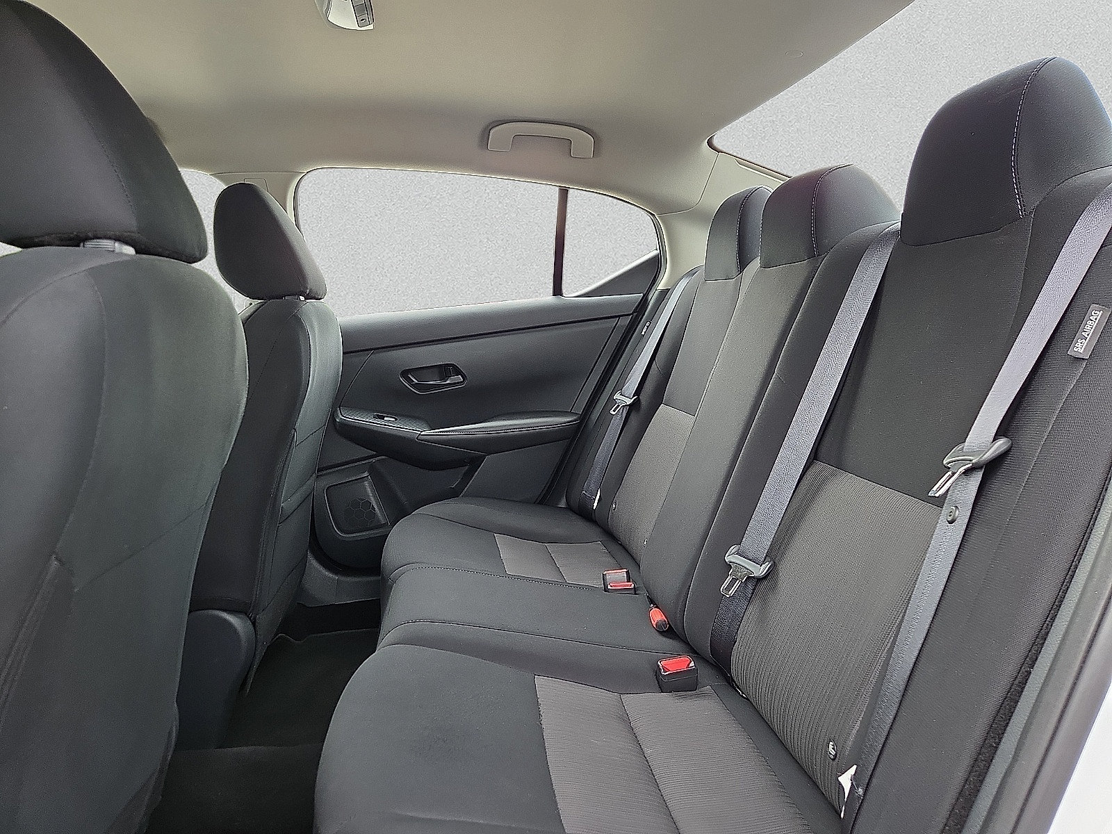 Used 2025 Nissan Sentra SV FWD image 10
