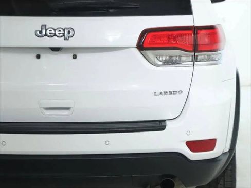 Certified 2021 Jeep Grand Cherokee Laredo X image 42