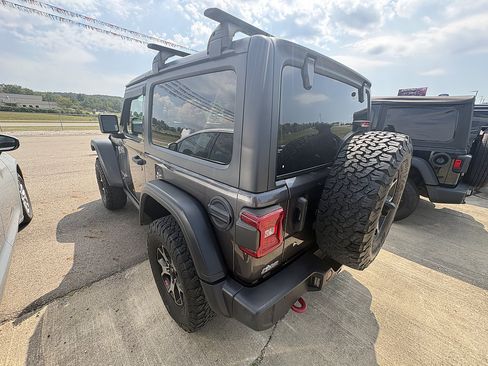 Used 2020 Jeep Wrangler Rubicon w/ LED Lighting Group AWD/4WD image 3