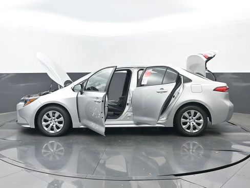 New 2026 Toyota Corolla LE FWD image 31