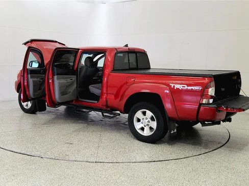 Used 2015 Toyota Tacoma 4x4 Double Cab w/ TRD Sport Package image 11