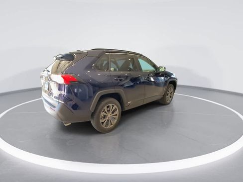 Used 2025 Toyota RAV4 XLE Premium w/ Weather Package AWD/4WD image 8