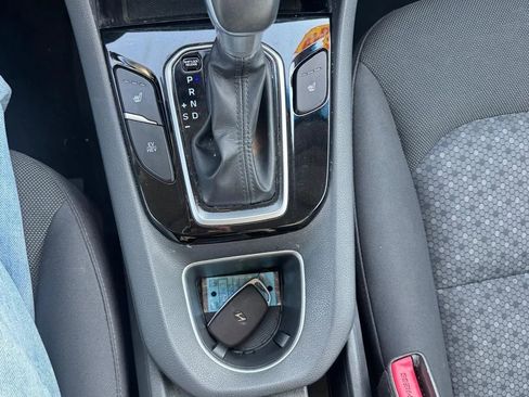 Used 2019 Hyundai Ioniq Plug-In Hybrid image 23