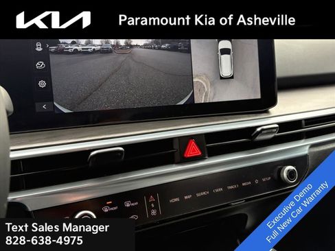 Used 2025 Kia Sorento SX image 11