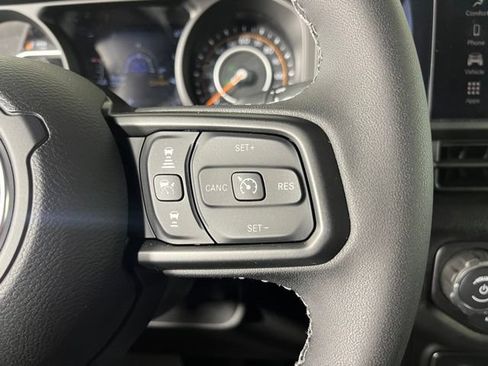 Used 2026 Jeep Gladiator Sport AWD/4WD image 22