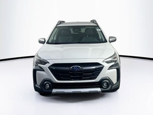 Used 2023 Subaru Outback Touring AWD/4WD image 2