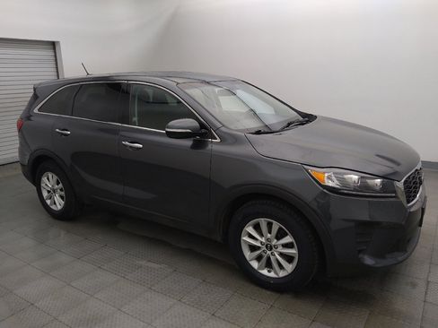 Used 2020 Kia Sorento LX FWD image 11