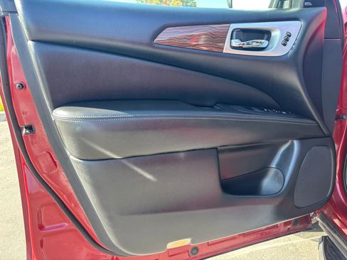 Used 2020 Nissan Pathfinder Platinum w/ Cargo Package AWD/4WD image 9