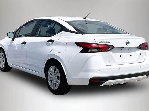 Used 2023 Nissan Versa S FWD image 4