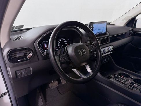 Used 2024 Honda Pilot Touring image 16