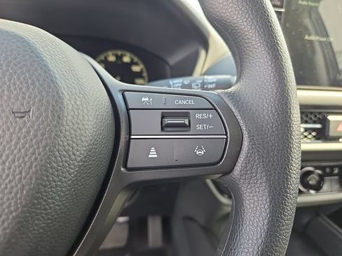 New 2027 Honda HR-V LX image 16