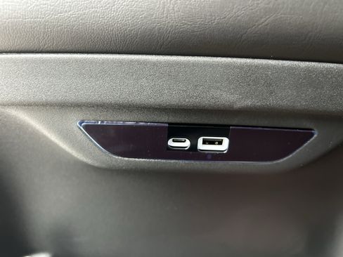 New 2026 Chrysler Pacifica Select image 40