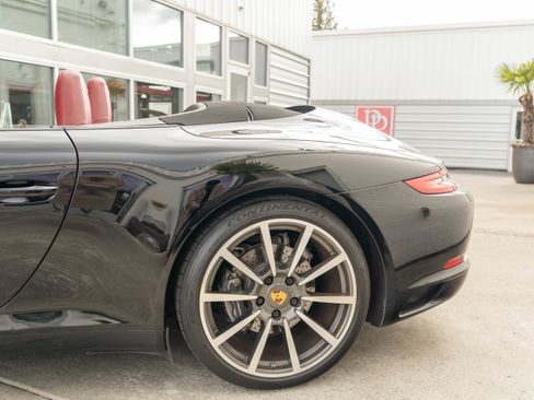 Used 2017 Porsche 911 Carrera image 5