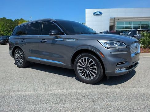 Used 2023 Lincoln Aviator Reserve w/ Equipment Group 201A RWD image 2