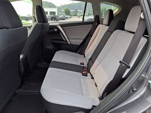 Certified 2018 Toyota RAV4 XLE AWD/4WD image 10