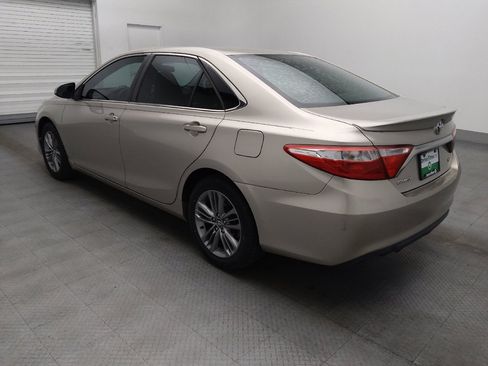 Used 2017 Toyota Camry SE image 5