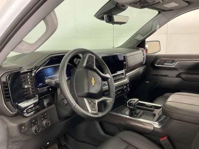 Used 2023 Chevrolet Silverado 1500 LTZ w/ LTZ Premium Package AWD/4WD image 22