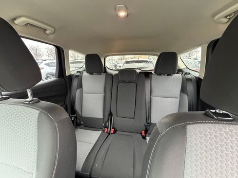 Used 2017 Ford Escape SE w/ Equipment Group 201A image 9