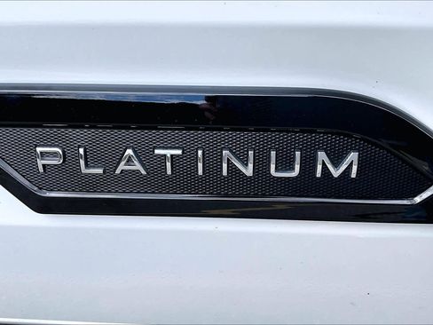 Used 2024 Toyota Tundra Platinum AWD/4WD image 33