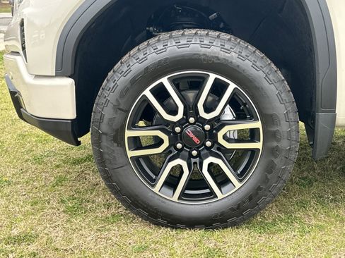 New 2026 GMC Sierra 1500 AT4 w/ AT4 Premium Package image 11