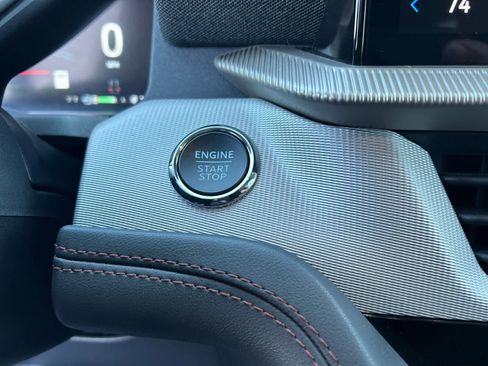 Certified 2025 Ford Explorer Active image 36