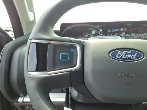 New 2026 Ford Expedition Active AWD/4WD image 18