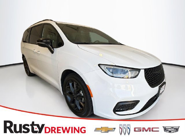 Used 2025 Chrysler Pacifica Limited FWD image 1