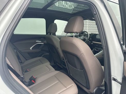 Certified 2025 Audi Q5 Premium w/ Premium Plus AWD/4WD image 19