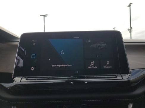 Certified 2024 Volkswagen Atlas SE image 20