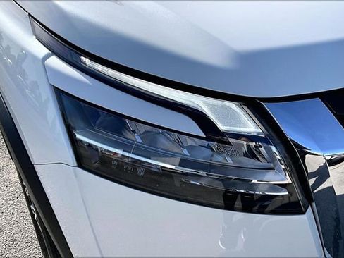 Certified 2024 Nissan Pathfinder Platinum w/ Cargo Package image 32