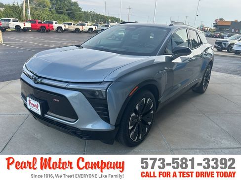 Used 2024 Chevrolet Blazer EV RS RWD image 7