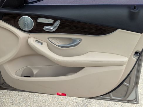 Used 2020 Mercedes-Benz C 300 Sedan image 28