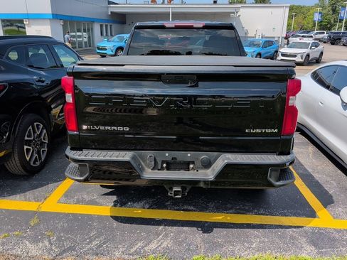 Used 2022 Chevrolet Silverado 1500 Custom AWD/4WD image 12