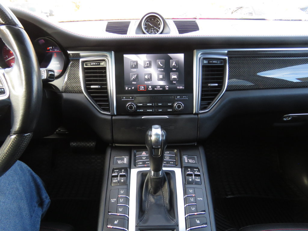 Used 2017 Porsche Macan GTS AWD/4WD image 27
