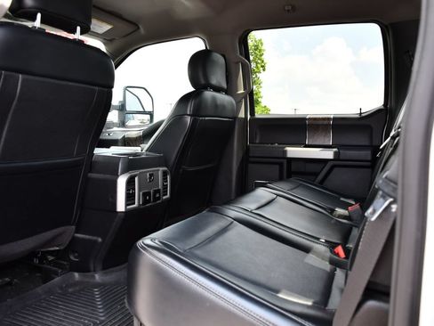 Used 2019 Ford F250 Lariat w/ Lariat Value Package AWD/4WD image 17