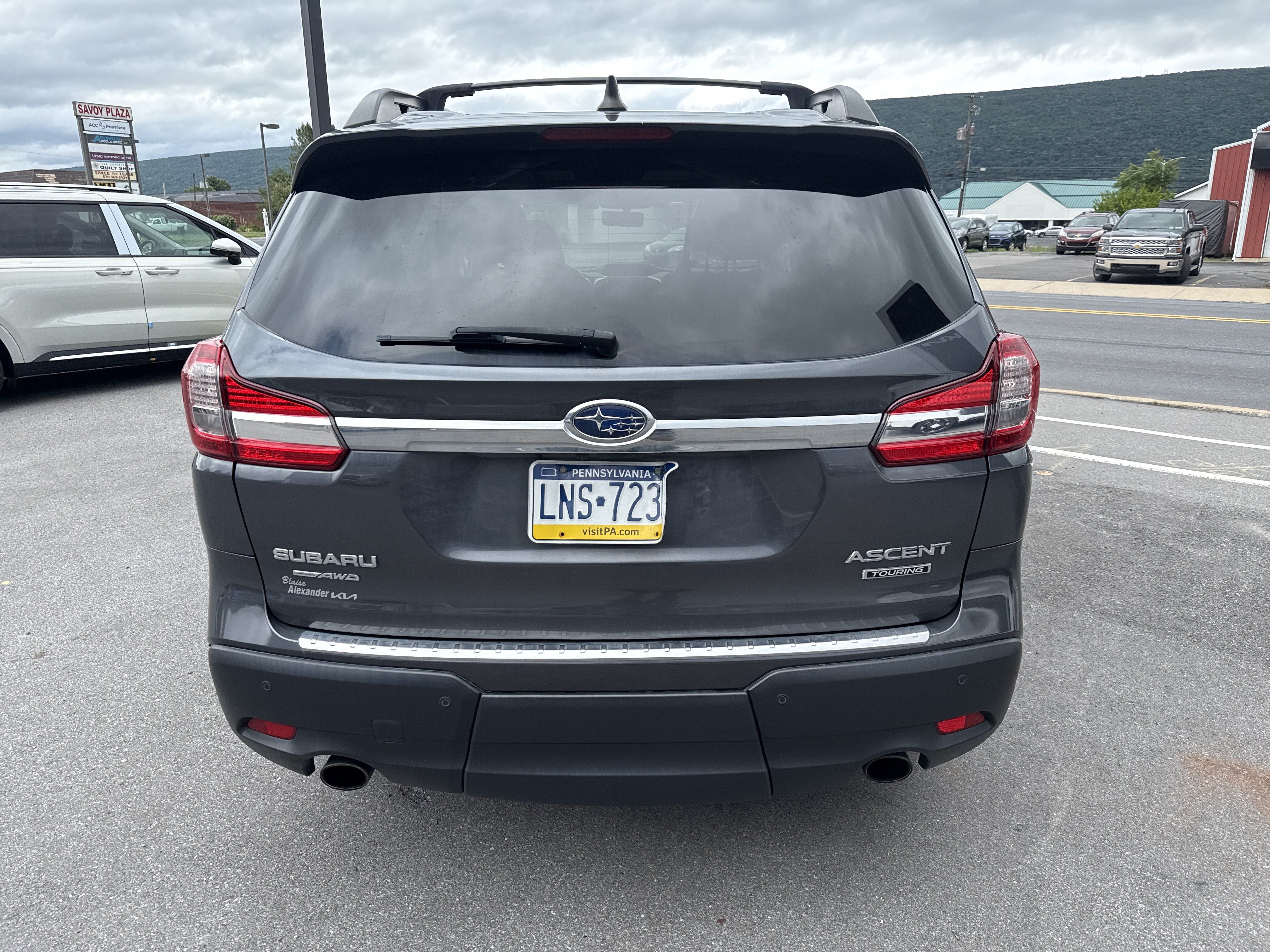 Used 2022 Subaru Ascent Touring w/ Popular Package #2A AWD/4WD image 1