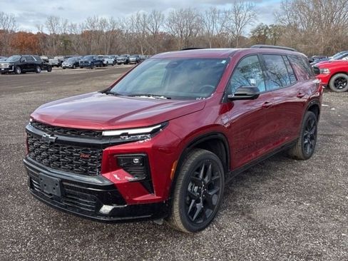 Used 2024 Chevrolet Traverse RS image 4