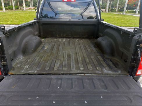 Used 2017 RAM 1500 Tradesman RWD image 41