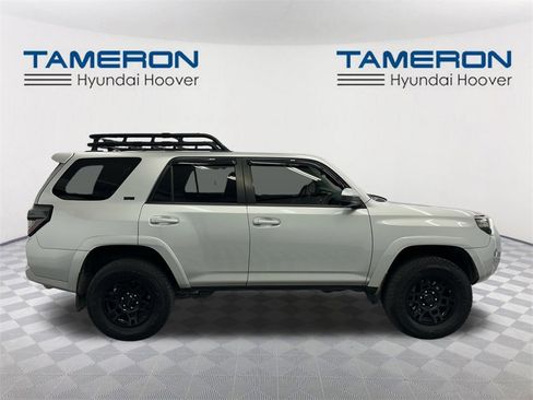 Used 2018 Toyota 4Runner SR5 Premium image 6