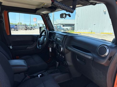 Used 2011 Jeep Wrangler Unlimited Sport AWD/4WD image 35