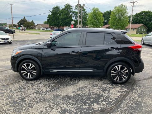 Used 2020 Nissan Kicks SR w/ SR Premium Package FWD image 6