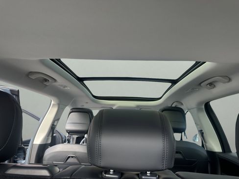 New 2026 Lincoln Nautilus Premier w/ Equipment Group 102A image 18