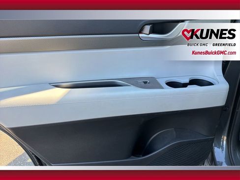 Used 2025 Hyundai Palisade SEL image 30