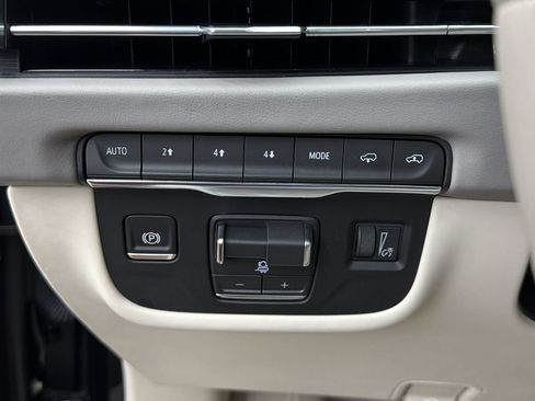 Used 2026 Cadillac Escalade Platinum Sport AWD/4WD image 27