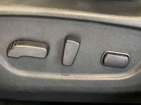 Used 2017 Nissan Rogue SL w/ SL Premium Package image 15