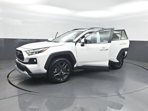 Used 2024 Toyota RAV4 Adventure AWD/4WD image 39